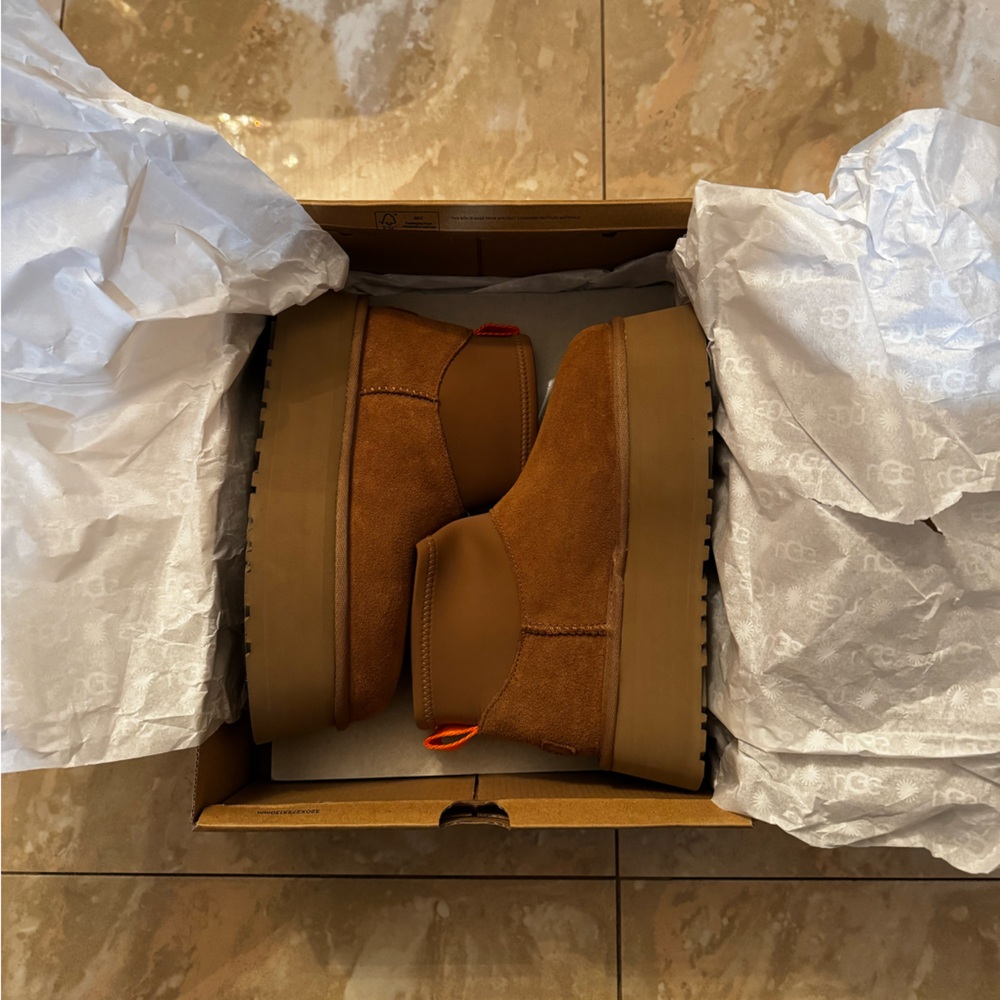 UGG Women Dipper Boots